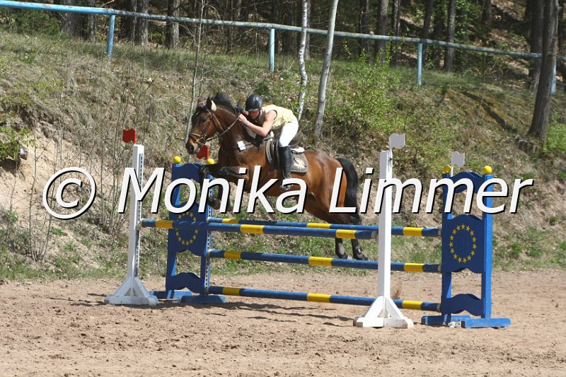 203M6782_Blue Sky_Punkte_L.JPG